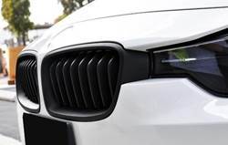 Решетка радиатора BMW F30 стиль M-Performance, комплект, черные, матовые.